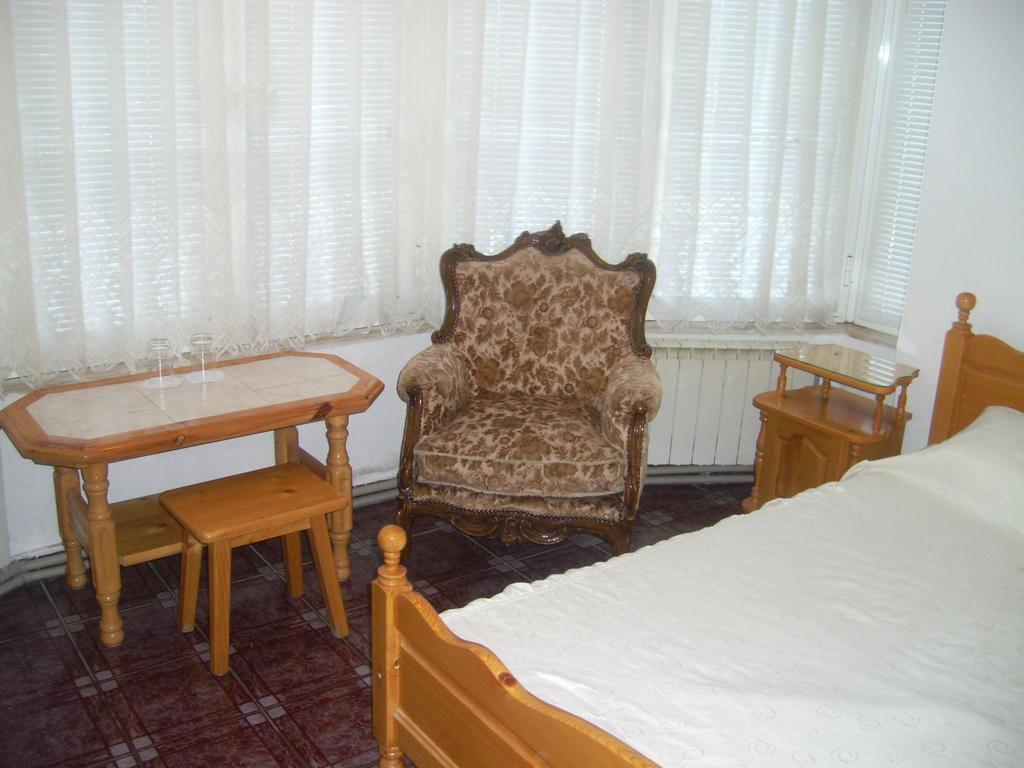 Family Hotel George 스빌렌그라드 객실 사진